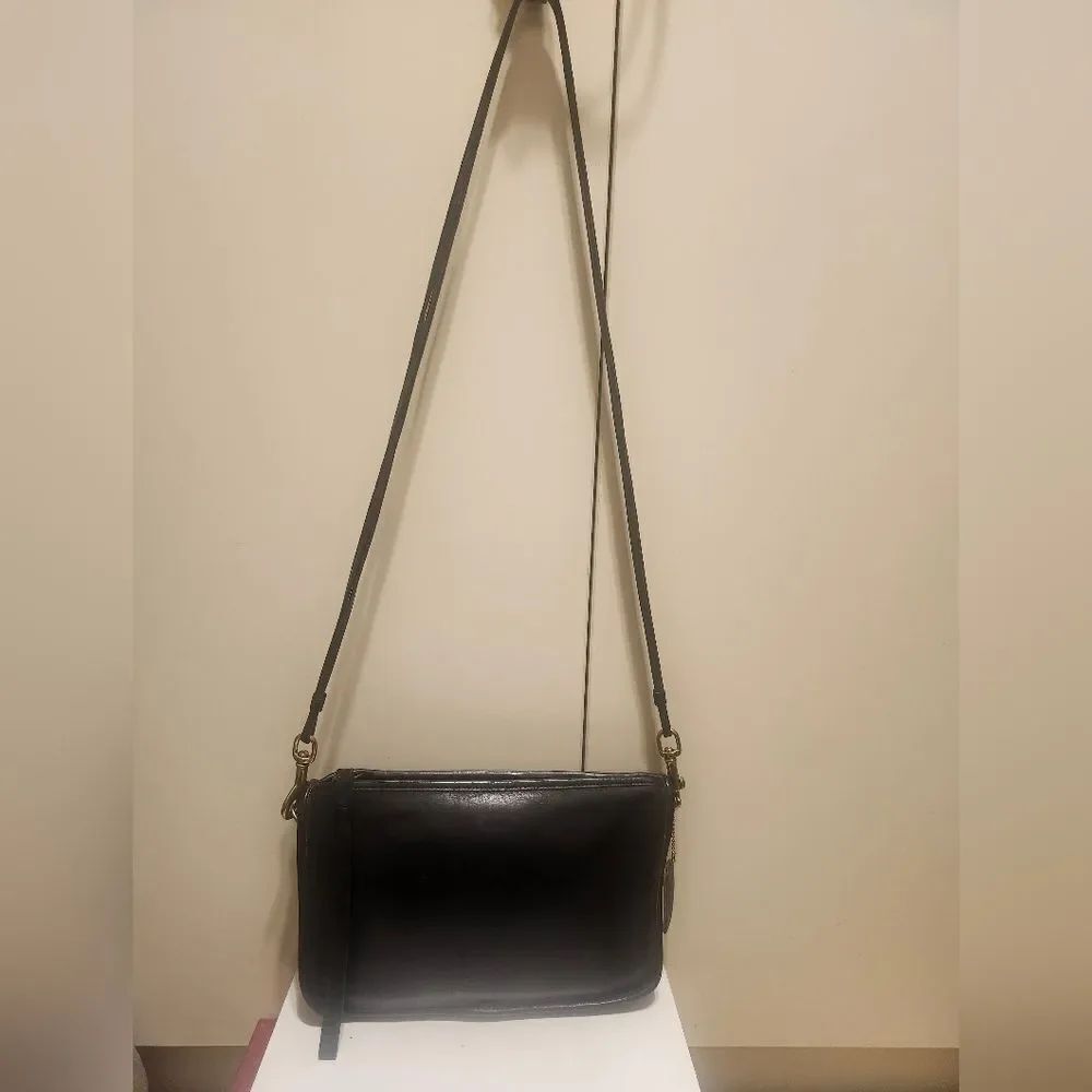 Vintage Mint Coach "Legacy" Made in USA Black Glove Leather Crossbody Bag Rare!